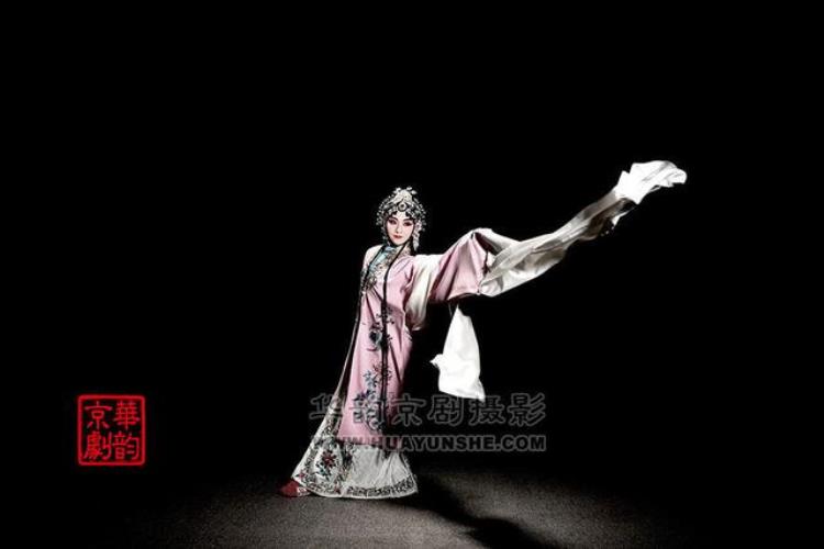 京剧拍照的经典造型「北京京剧摄影写真告诉你拍摄戏曲人物艺术照前的一些小细节」