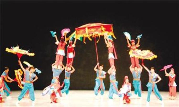 颍上县花鼓灯「颍上花鼓灯展现中国民间舞蹈之美」